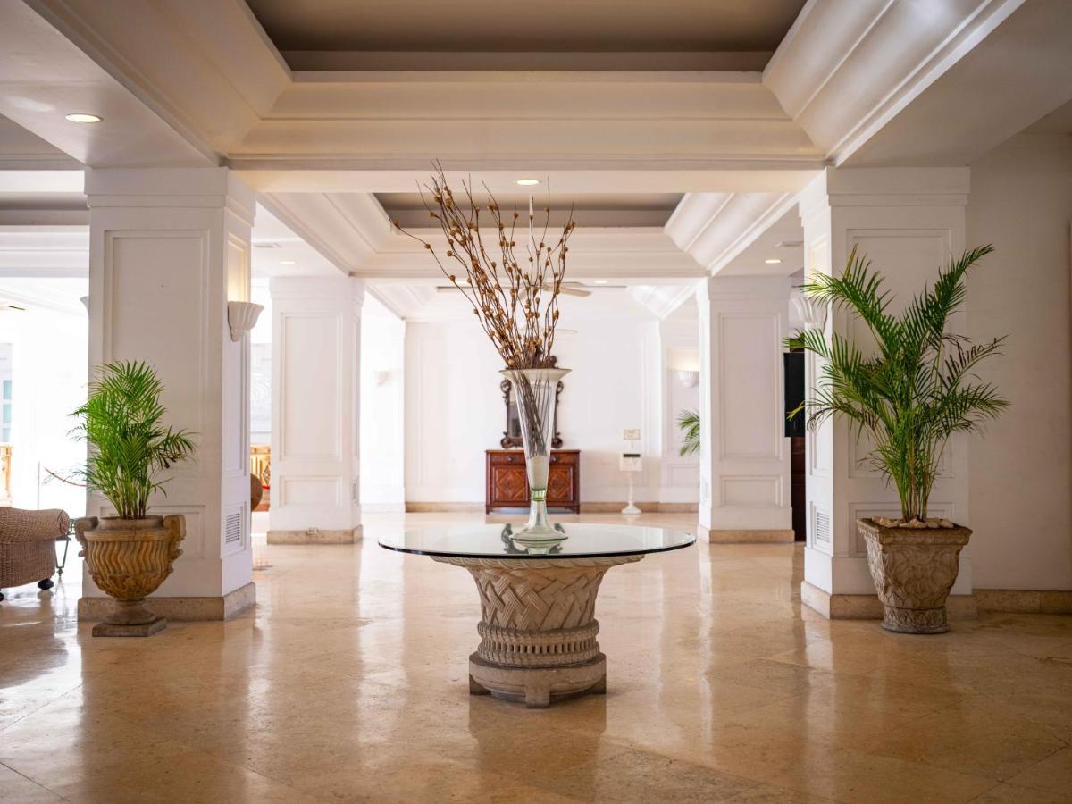 Las Hadas by Brisas Manzanillo Exterior foto The lobby of the hotel