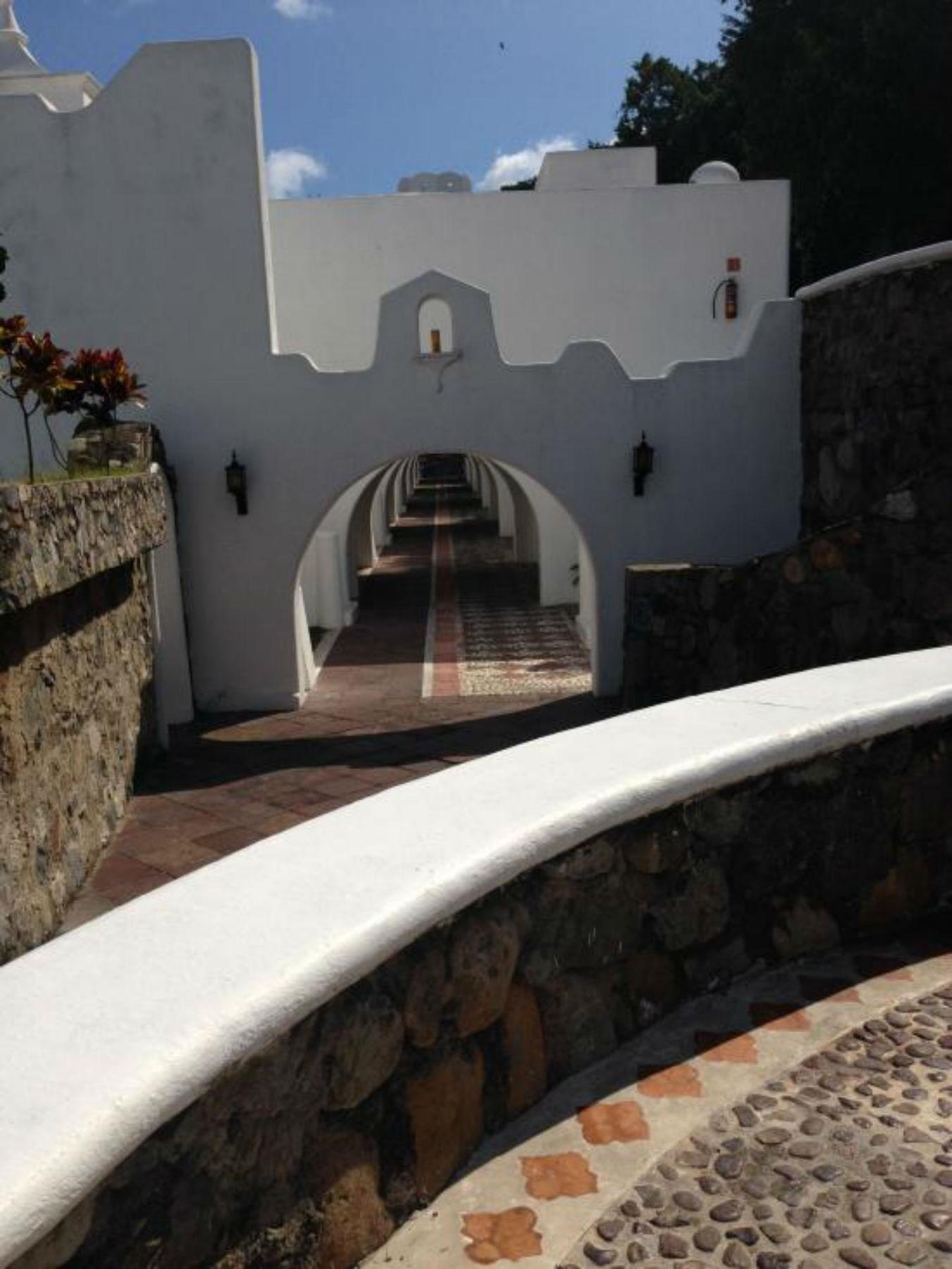 Las Hadas by Brisas Manzanillo Exterior foto Entrance to the fort
