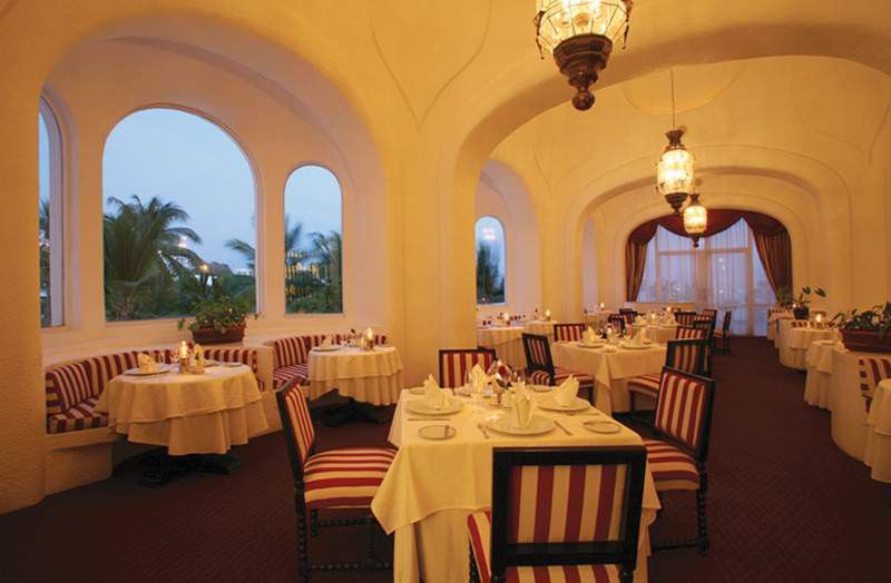Las Hadas by Brisas Manzanillo Restaurante foto The restaurant at the Taj Mahal Palace